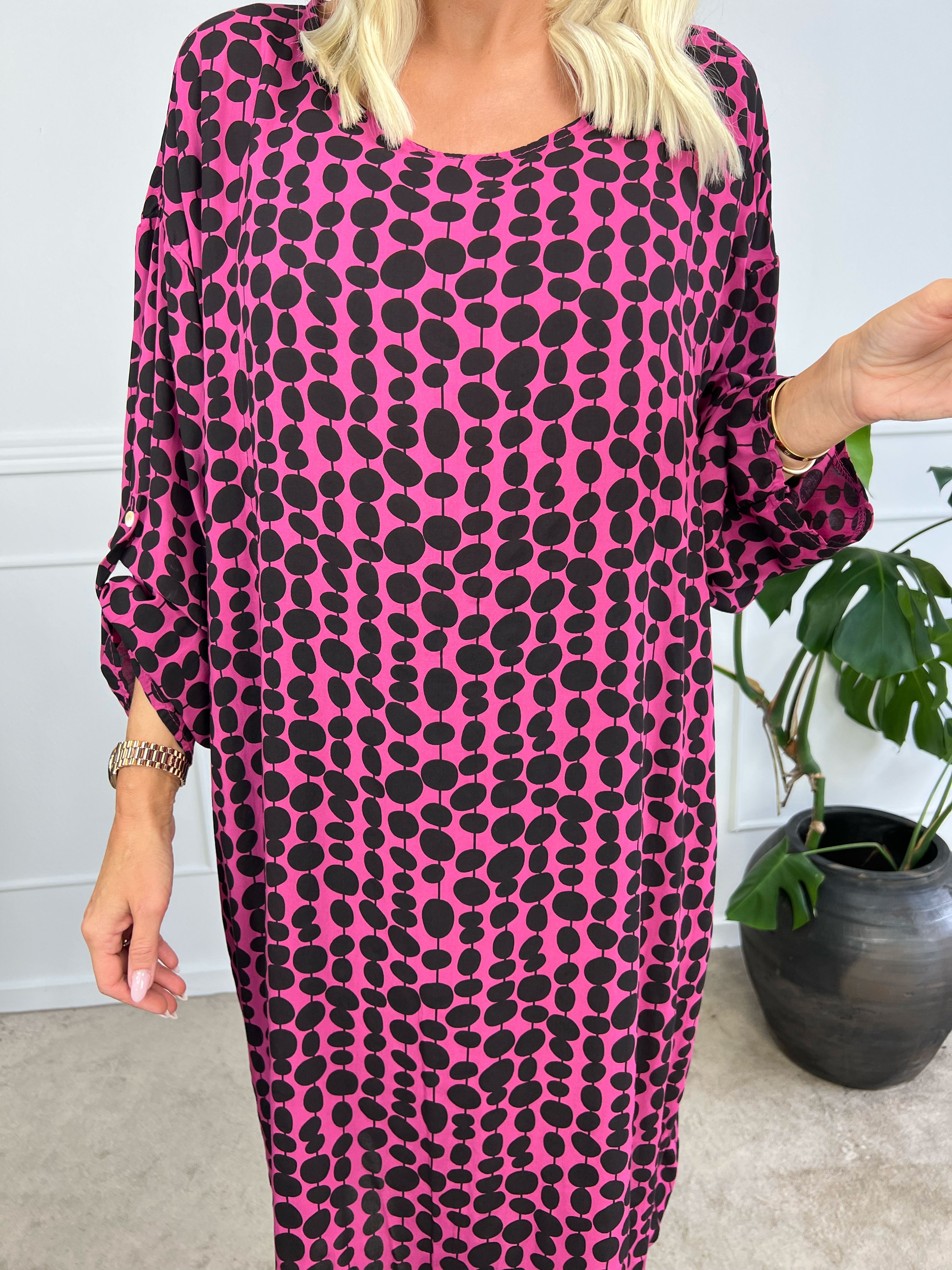 Dido - Söt ljus tunikaklänning i viskos med prickar